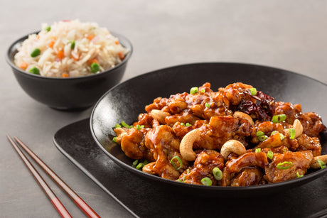 Kung Pao Huhn, oder auf Chinesisch 宫保鸡丁 (Gōngbǎo jīdīng)